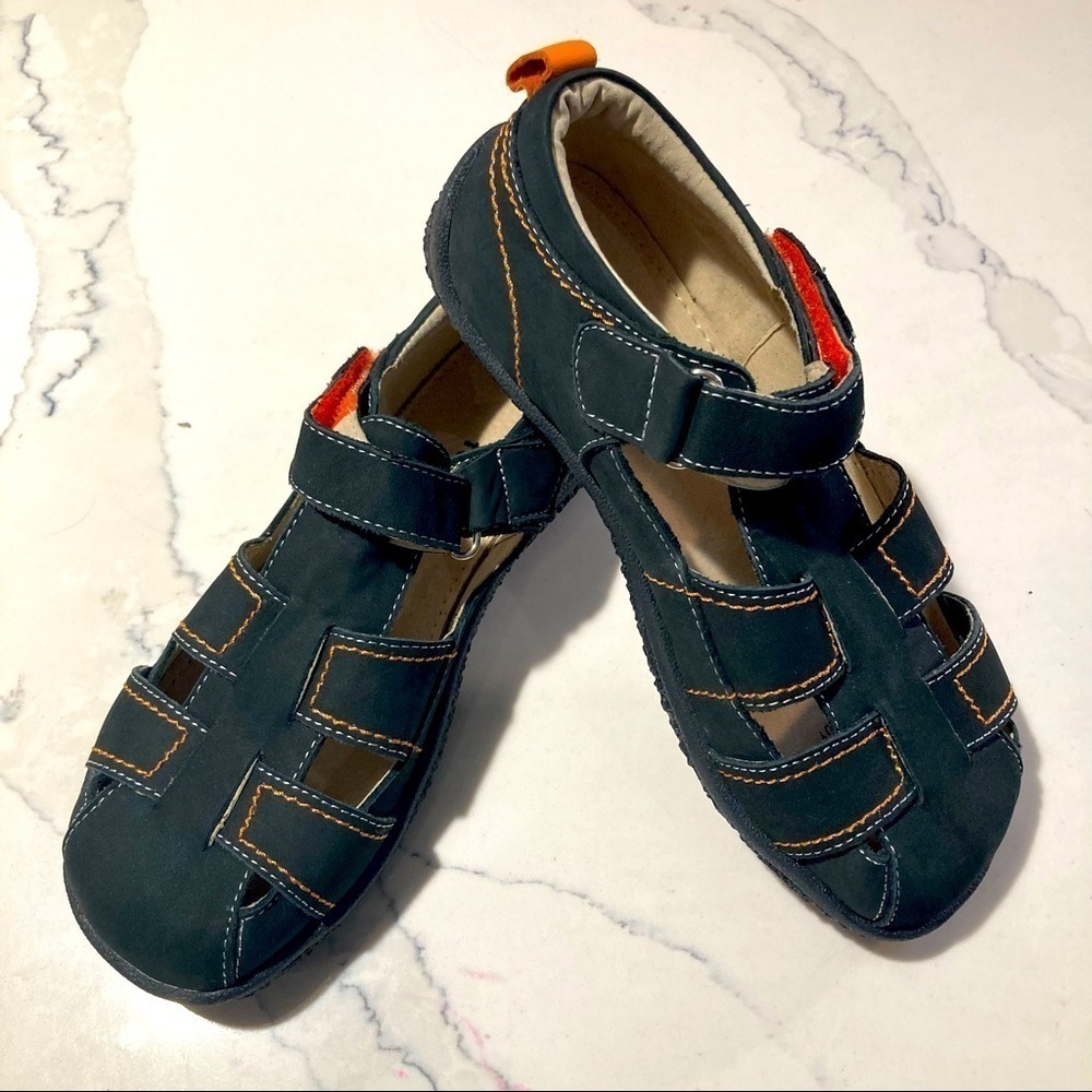 KAI Sz 2 Youth Kids Leather Fisherman Sandals Velcro Closure